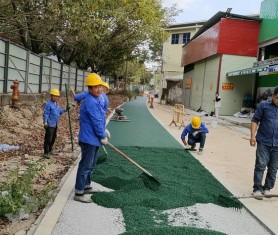 廣州黃埔開(kāi)達(dá)路市政道路【彩色透水瀝青】正式開(kāi)始施工！